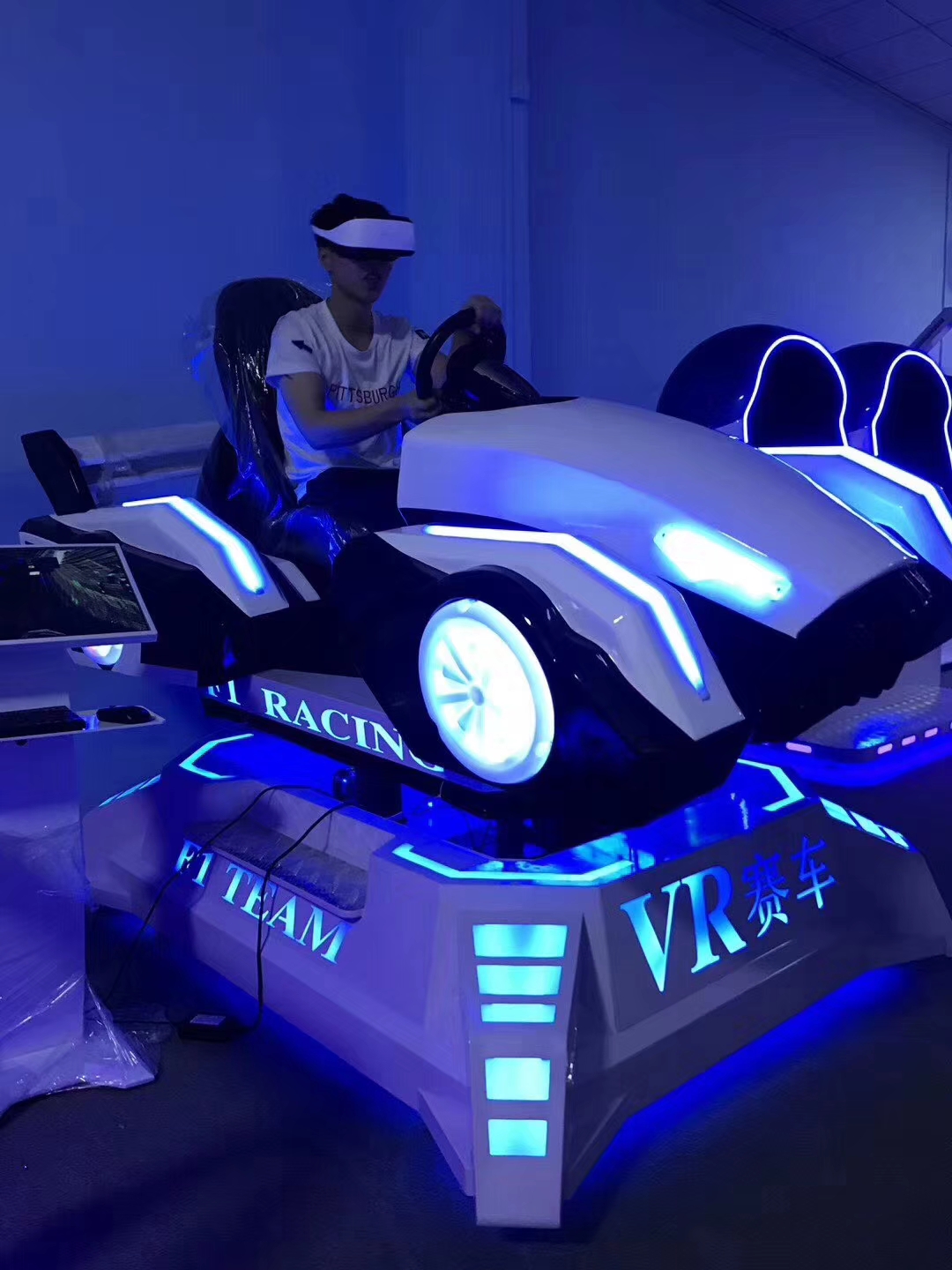 提升景区游乐体验选购高品质VR跑步机设备